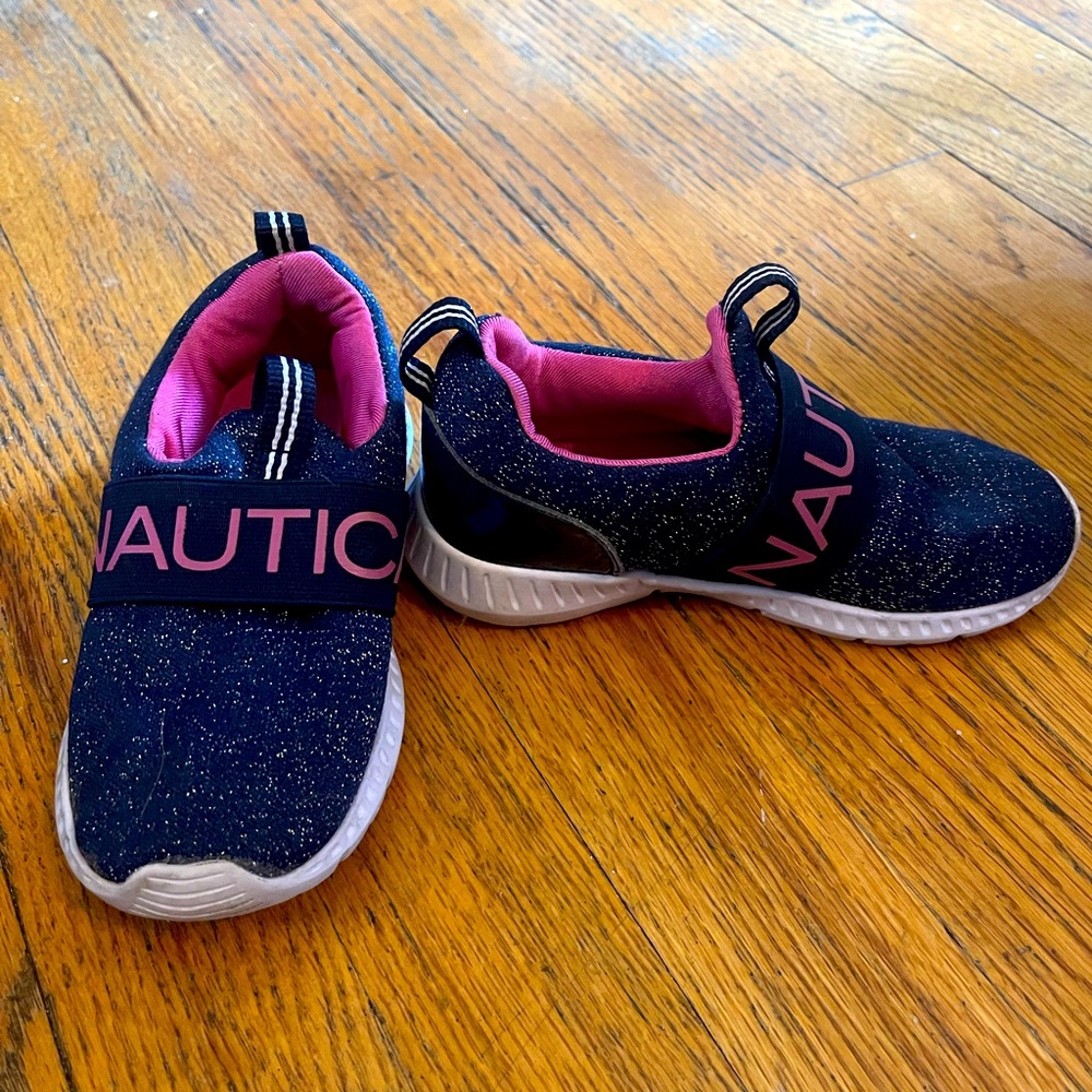 Nautica 9T girls shoes